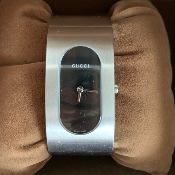 GUCCI bangle bracelet watch - Picture 2 of 2